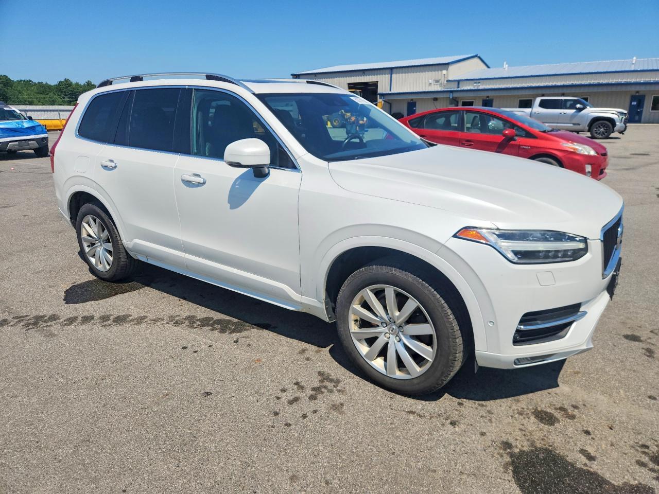 2016 VOLVO XC90