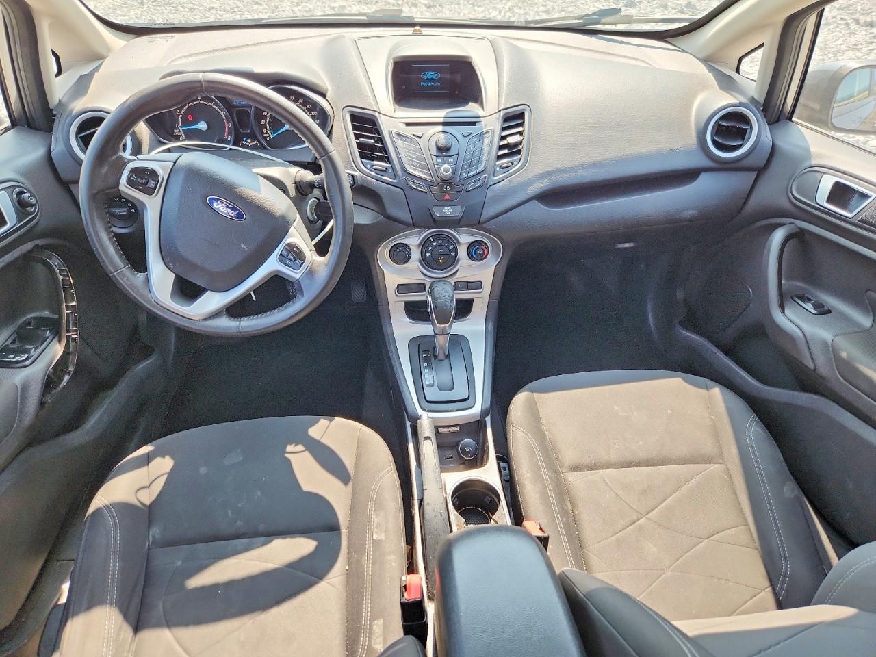 2015 FORD Fiesta