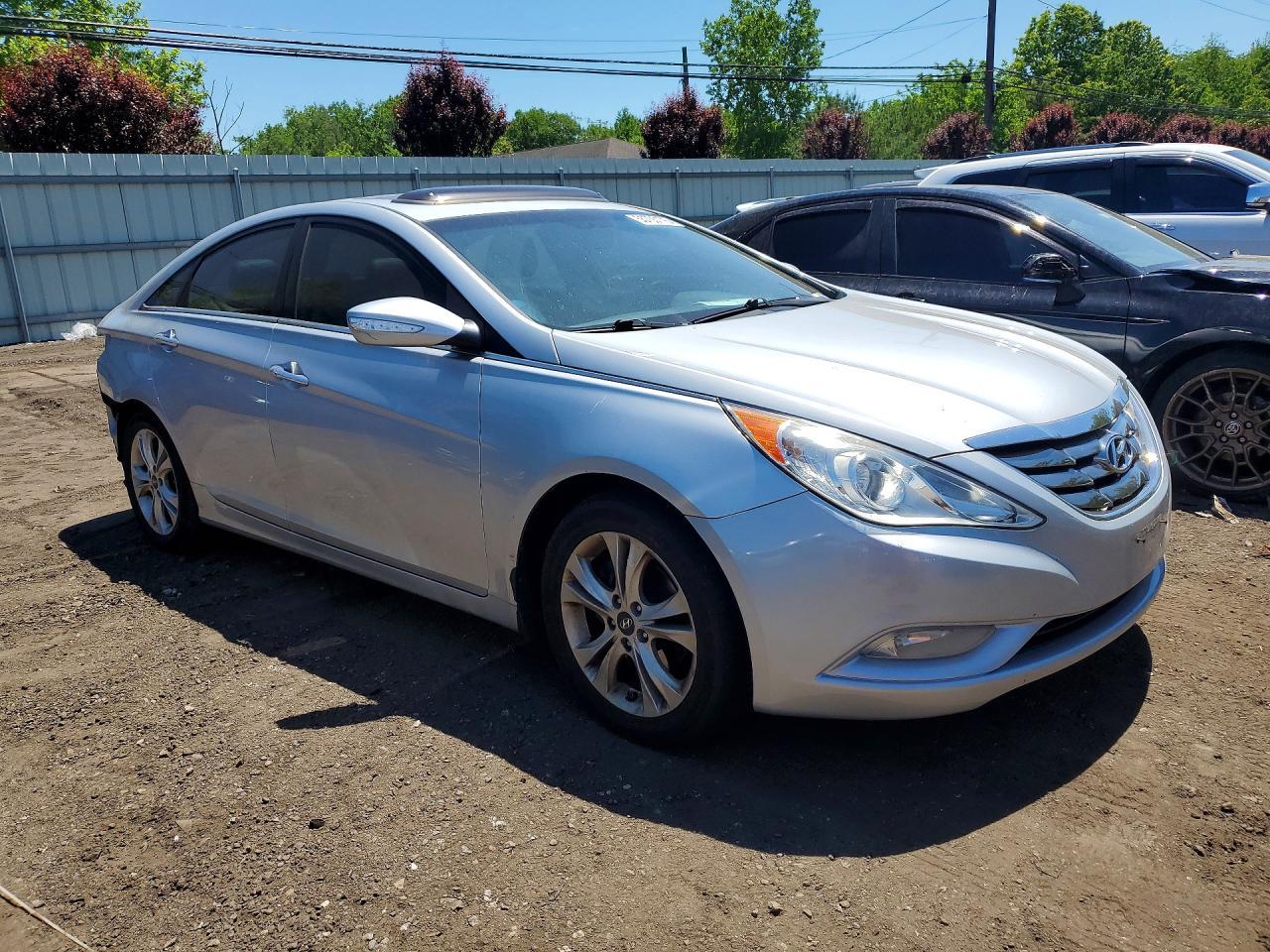 2011 HYUNDAI SONATA