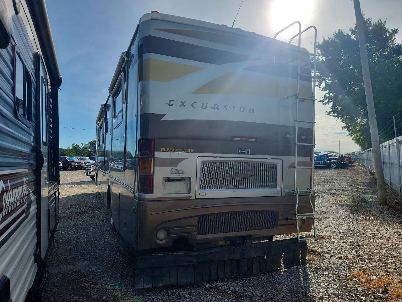 2003 FREIGHTLINER Xc Chassis