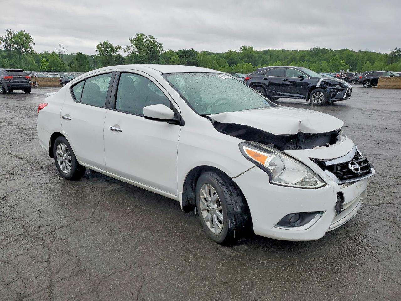 2018 NISSAN VERSA