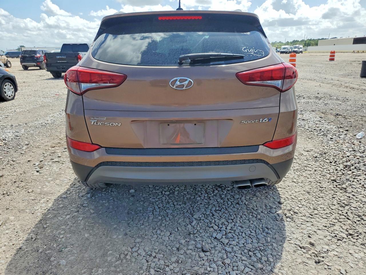 2016 HYUNDAI TUCSON