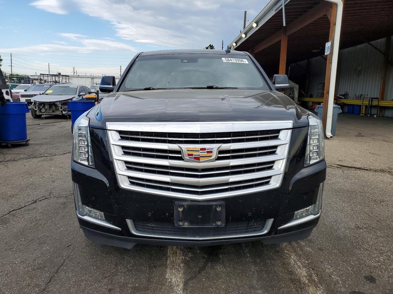 2016 CADILLAC Escalade ESV