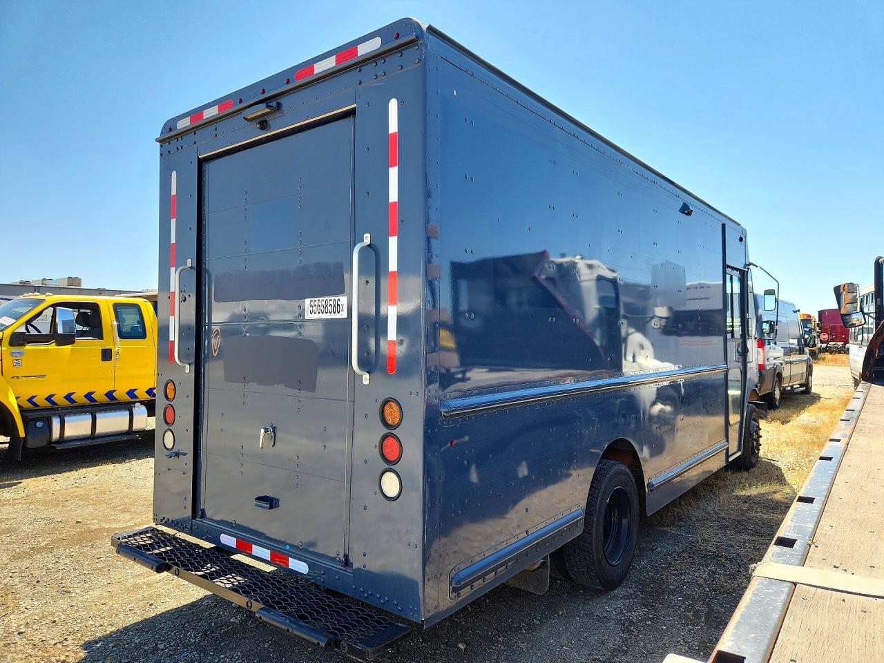 2021 FREIGHTLINER Chassis