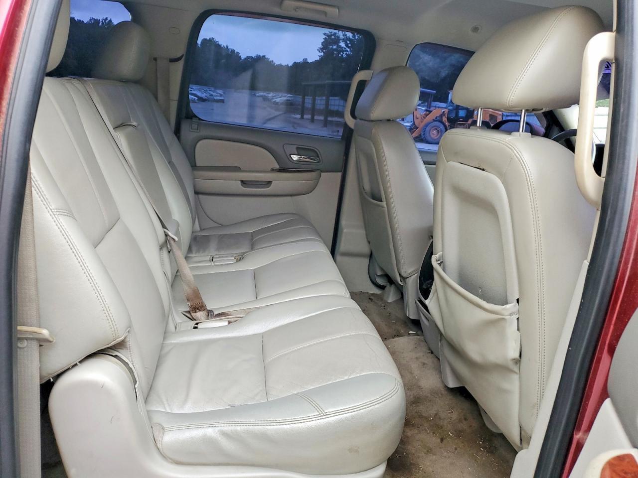 2011 CHEVROLET Suburban