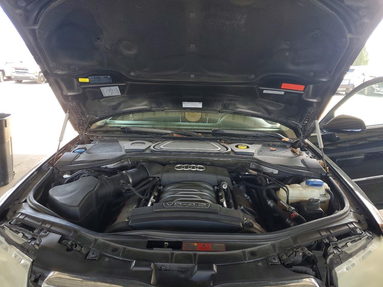2004 AUDI A8