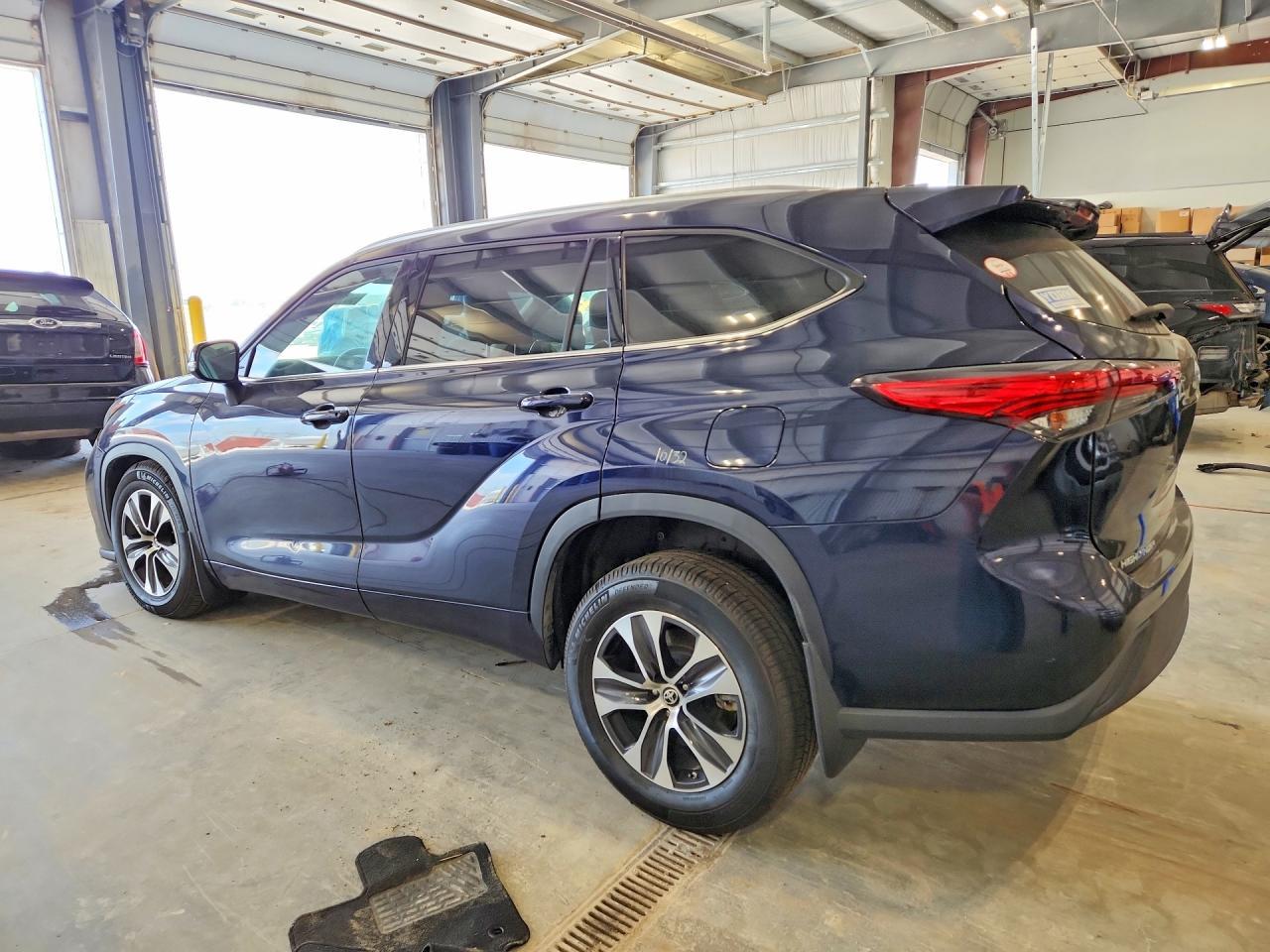 2020 TOYOTA HIGHLANDER