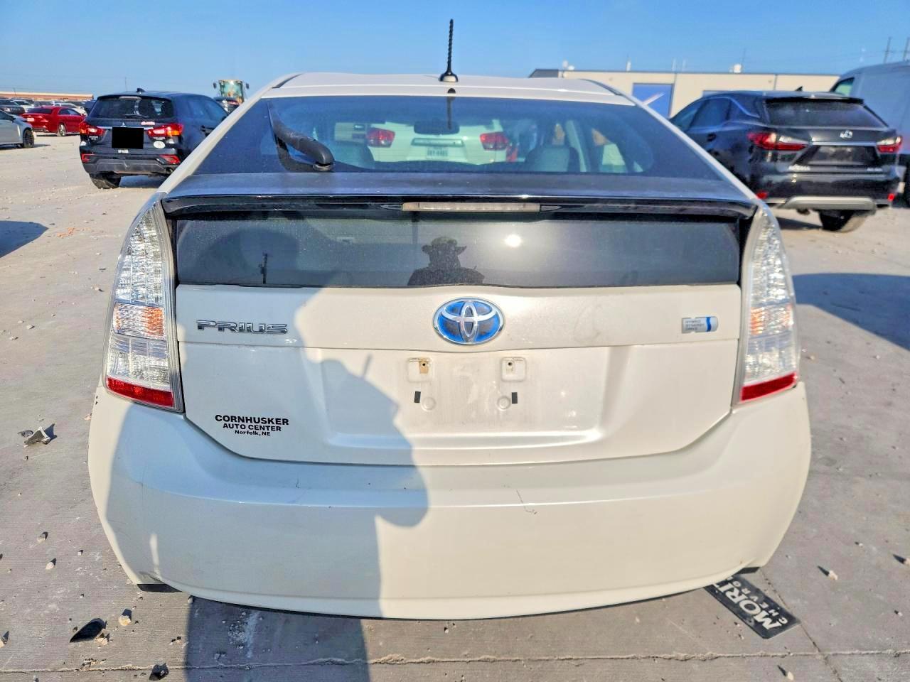2011 TOYOTA PRIUS