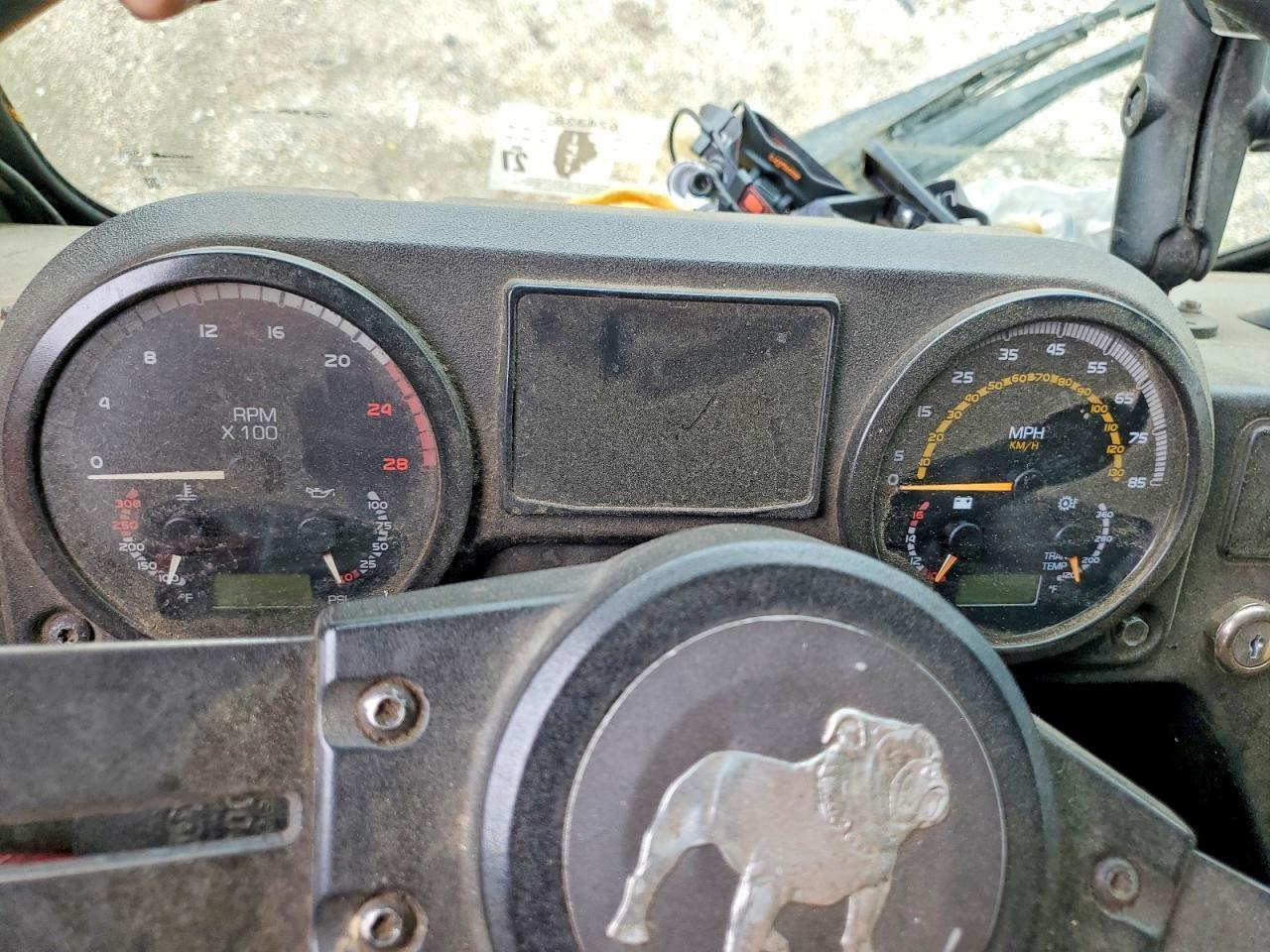 2012 MACK Mru613