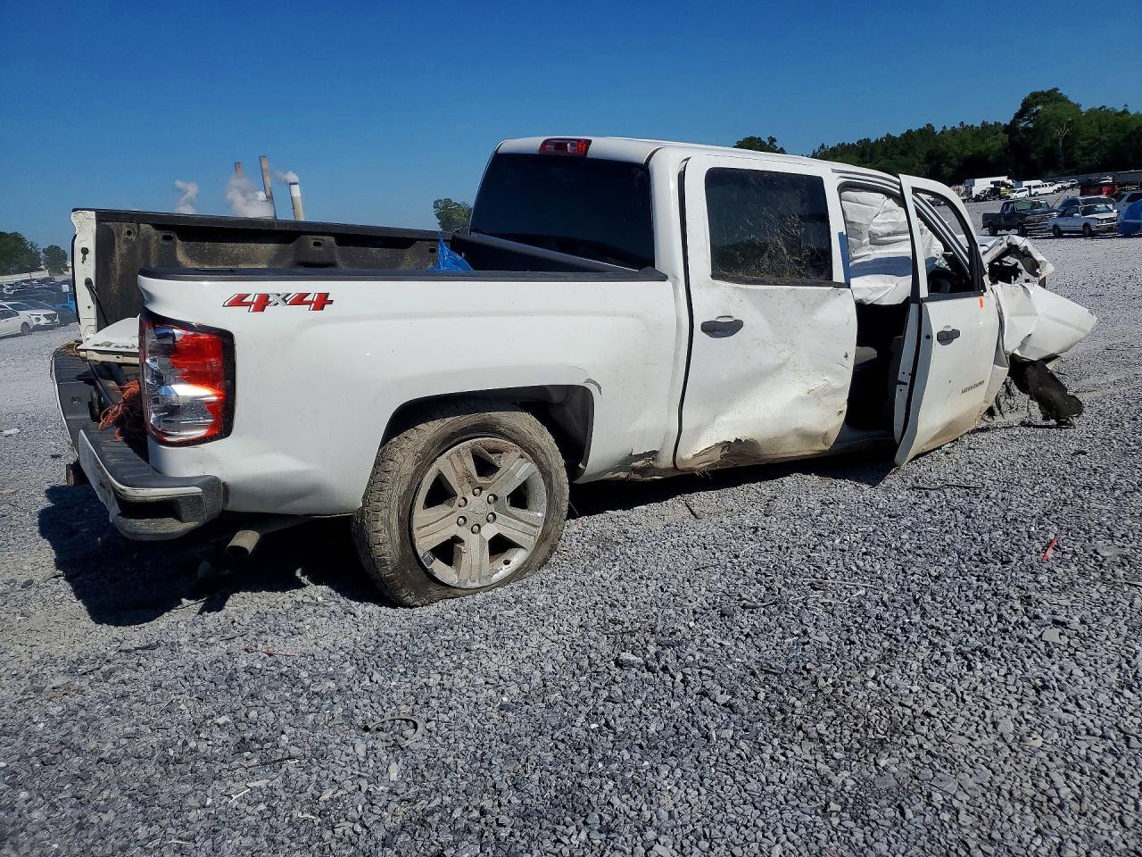 2018 CHEVROLET Silverado