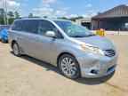 2011 TOYOTA SIENNA