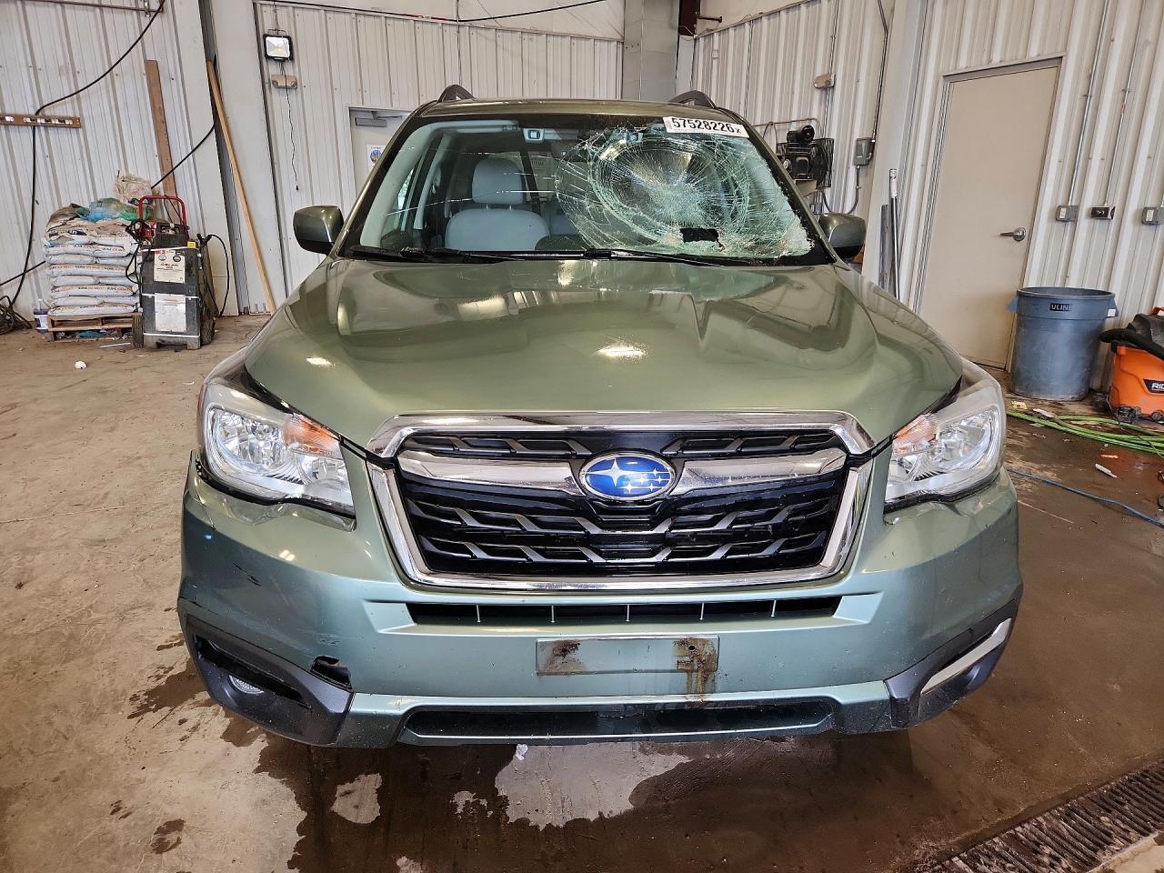 2017 SUBARU FORESTER