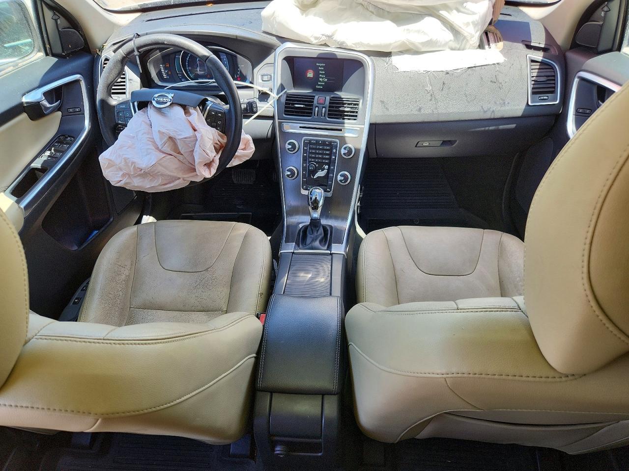 2016 VOLVO XC60