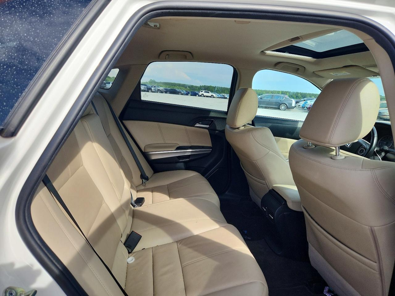 2015 HONDA Crosstour