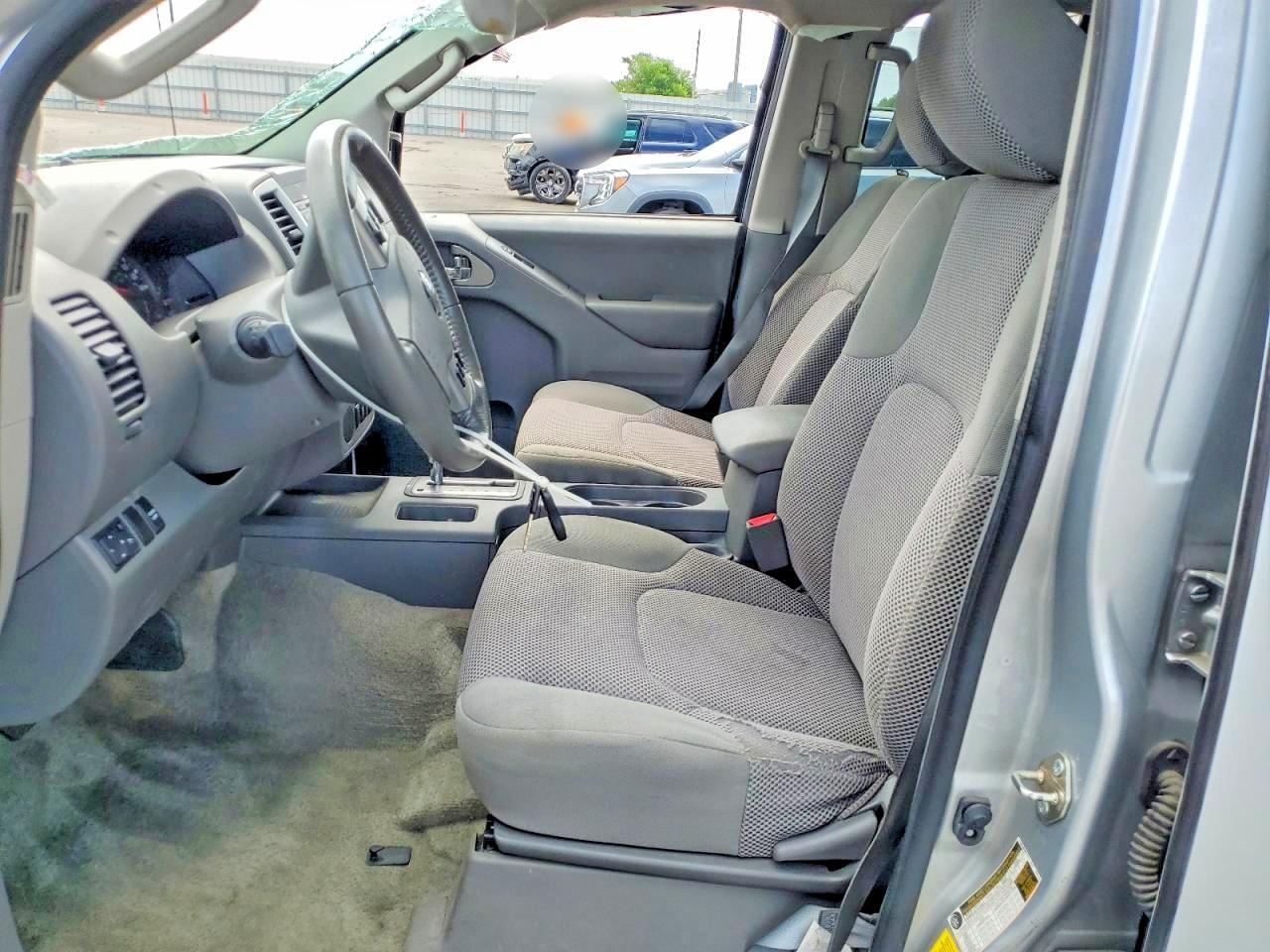 2017 NISSAN Frontier