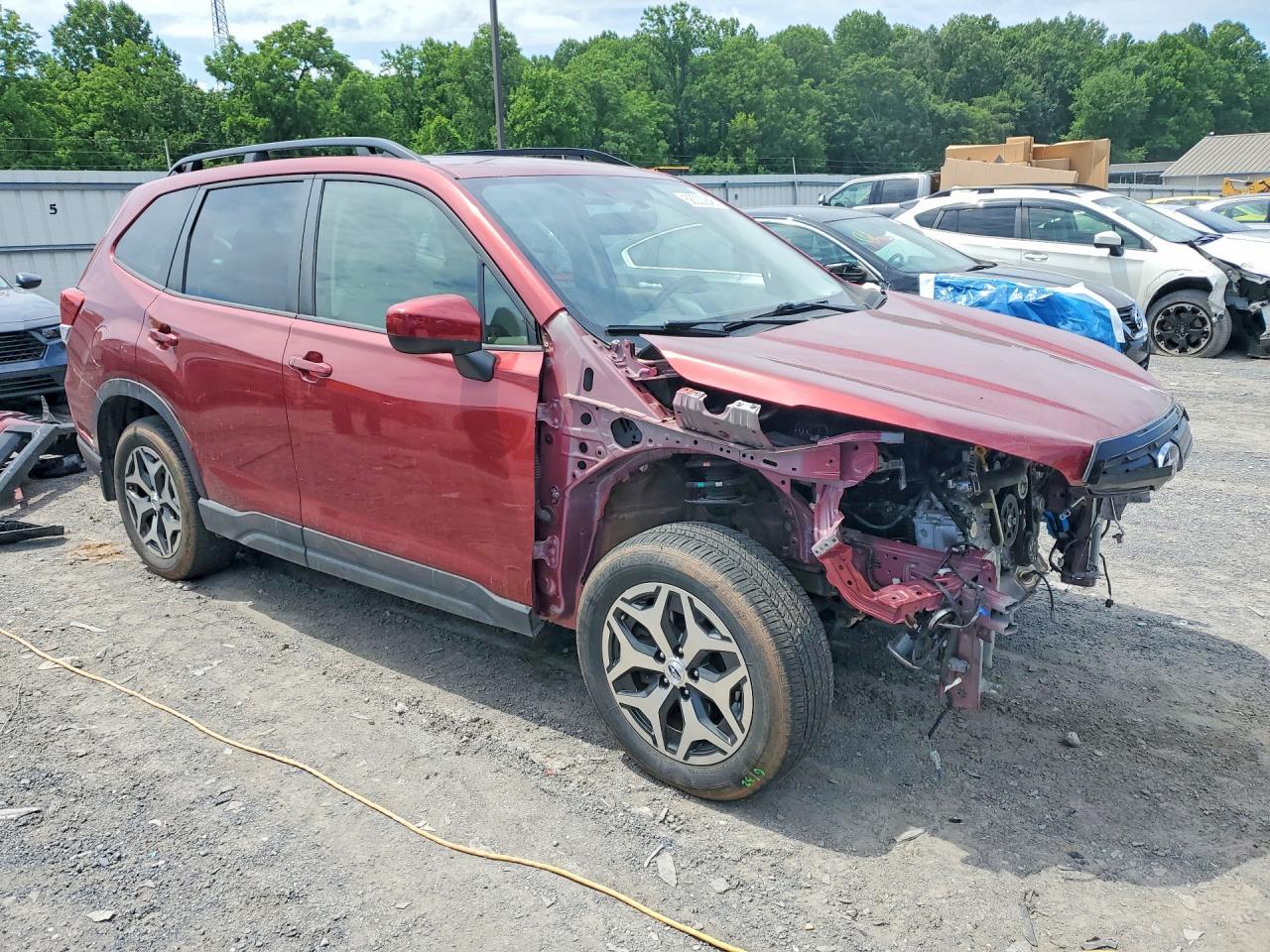 2023 SUBARU FORESTER