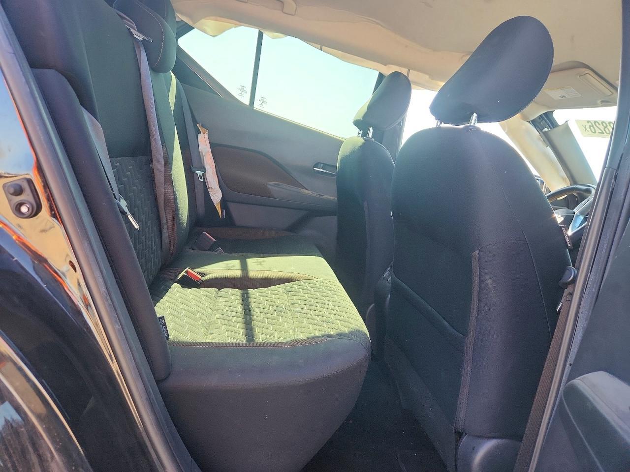 2021 NISSAN KICKS