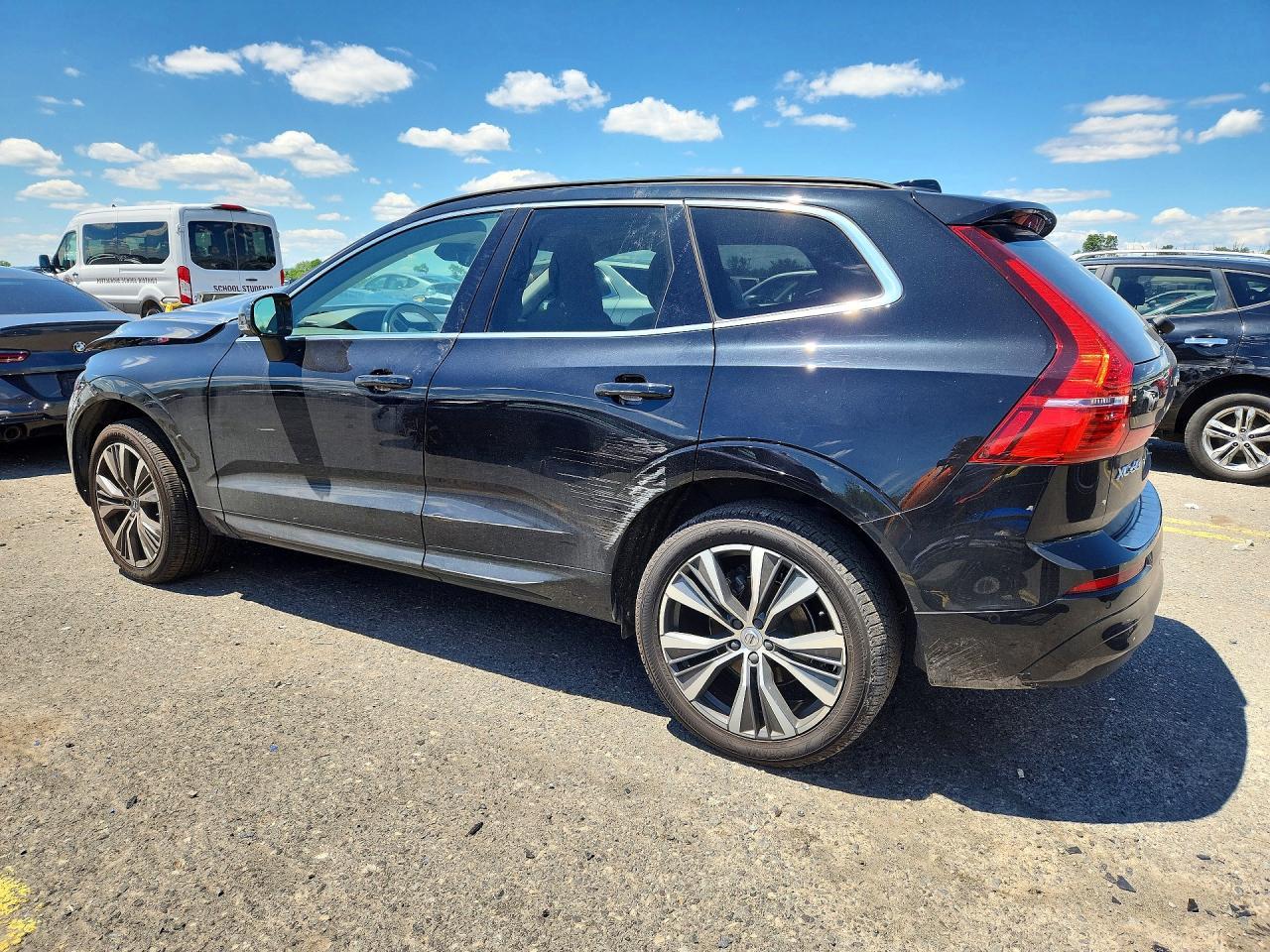 2022 VOLVO XC60