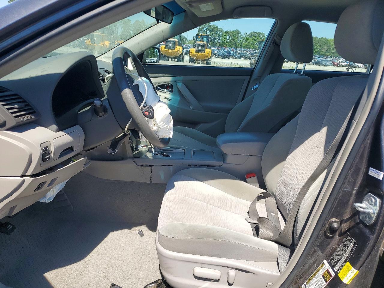 2011 TOYOTA CAMRY