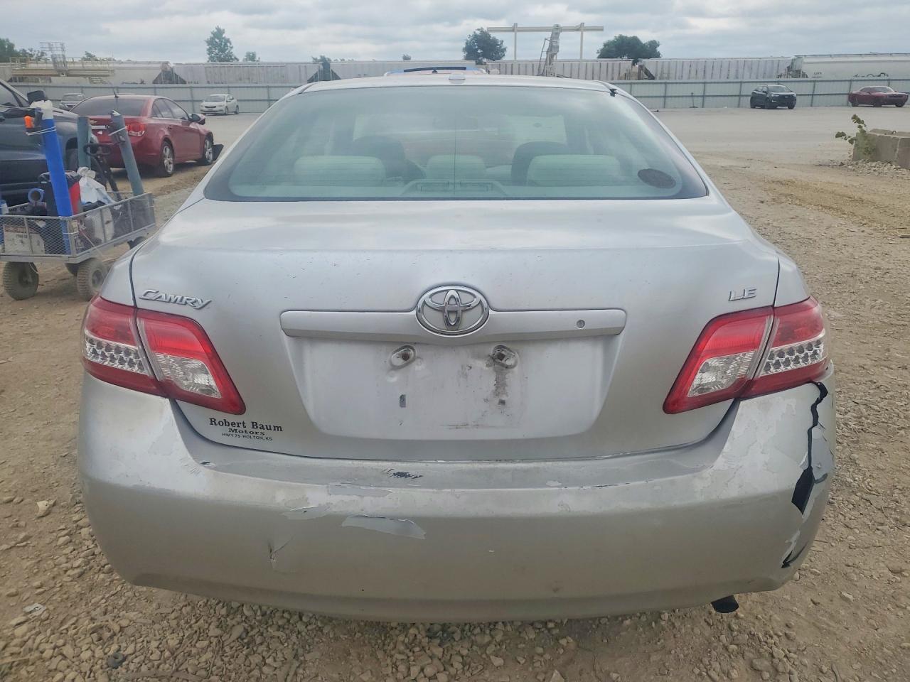 2011 TOYOTA CAMRY