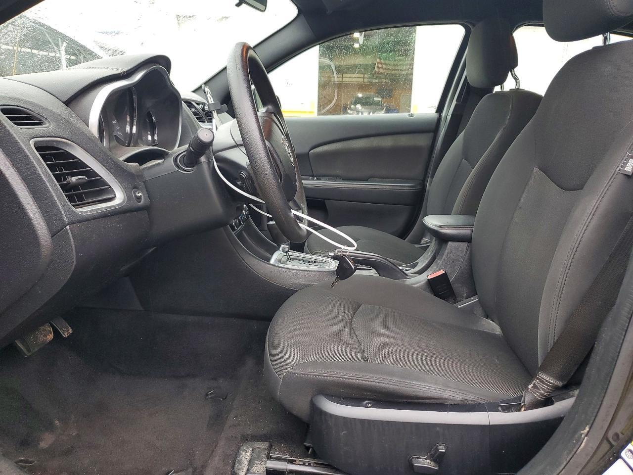 2013 DODGE Avenger