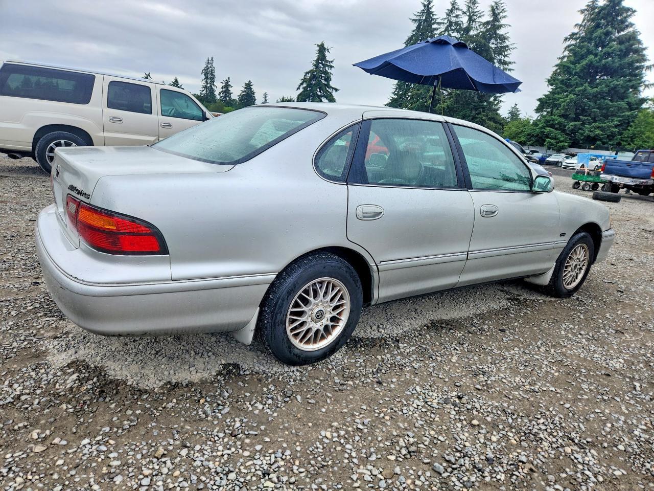 1999 TOYOTA Avalon