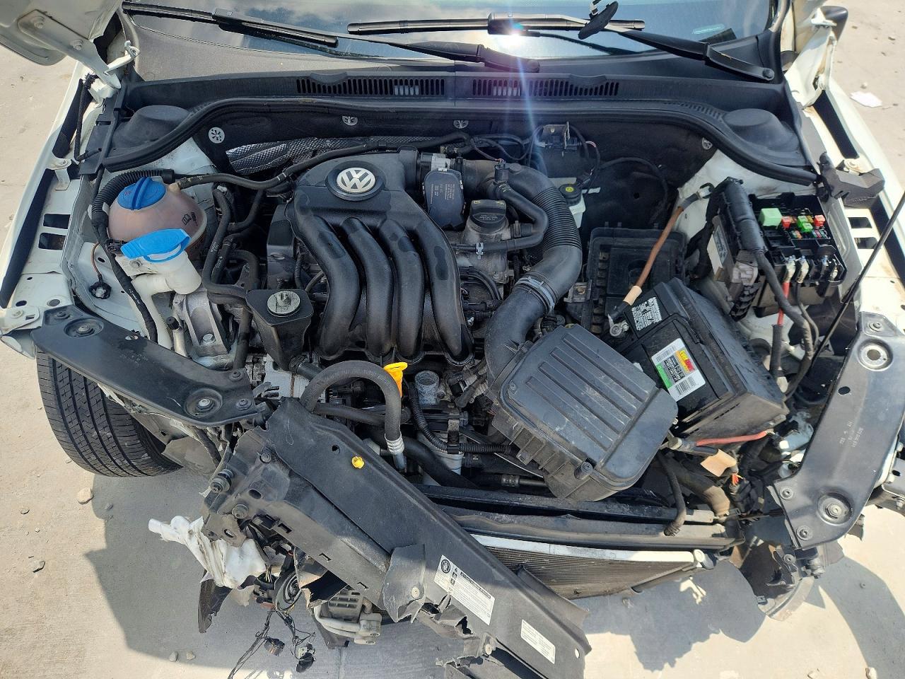 2015 VOLKSWAGEN JETTA