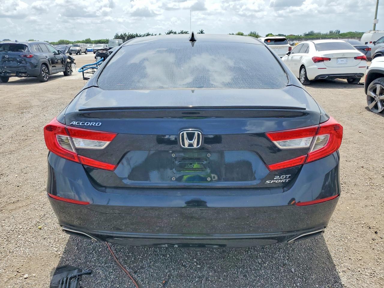 2018 HONDA ACCORD