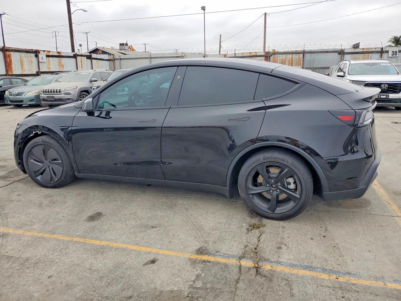 2026 TESLA MODEL Y