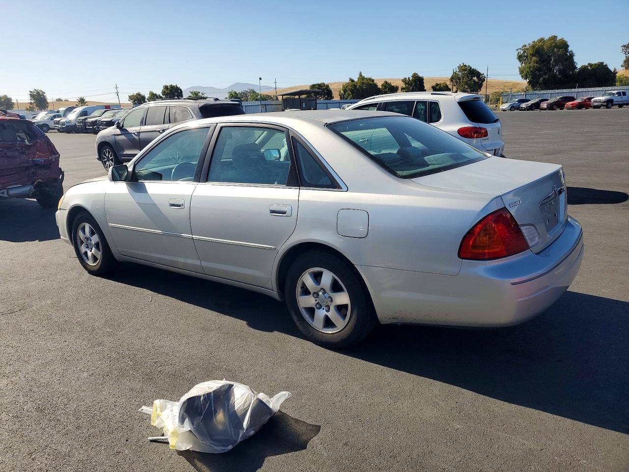 2001 TOYOTA Avalon