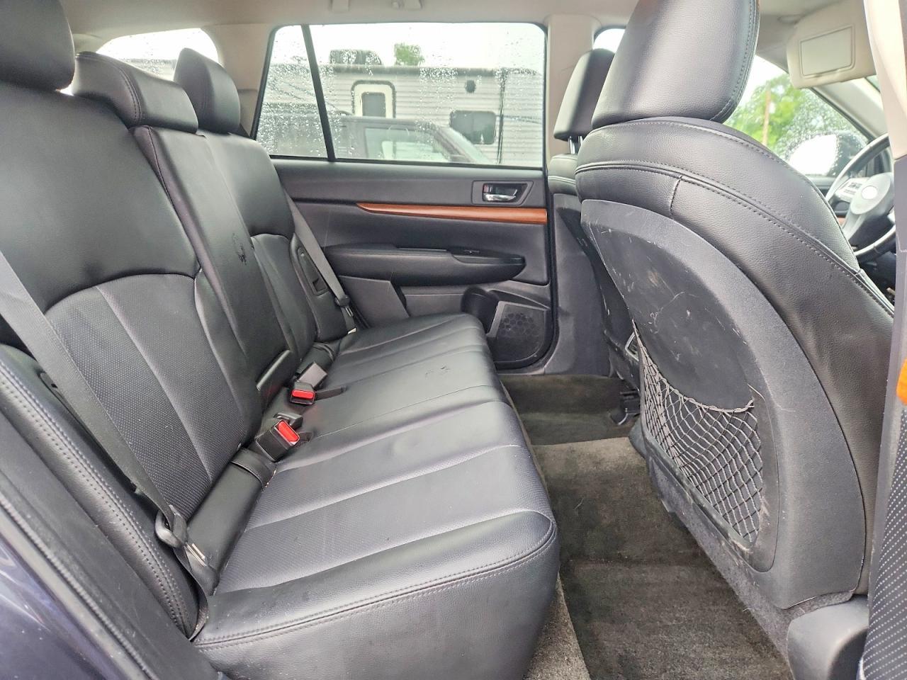 2013 SUBARU Outback