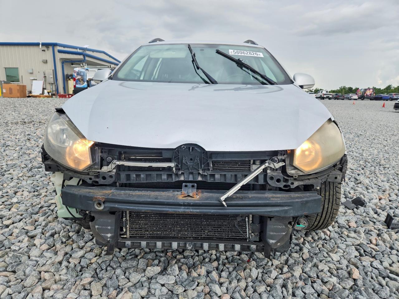 2011 VOLKSWAGEN JETTA