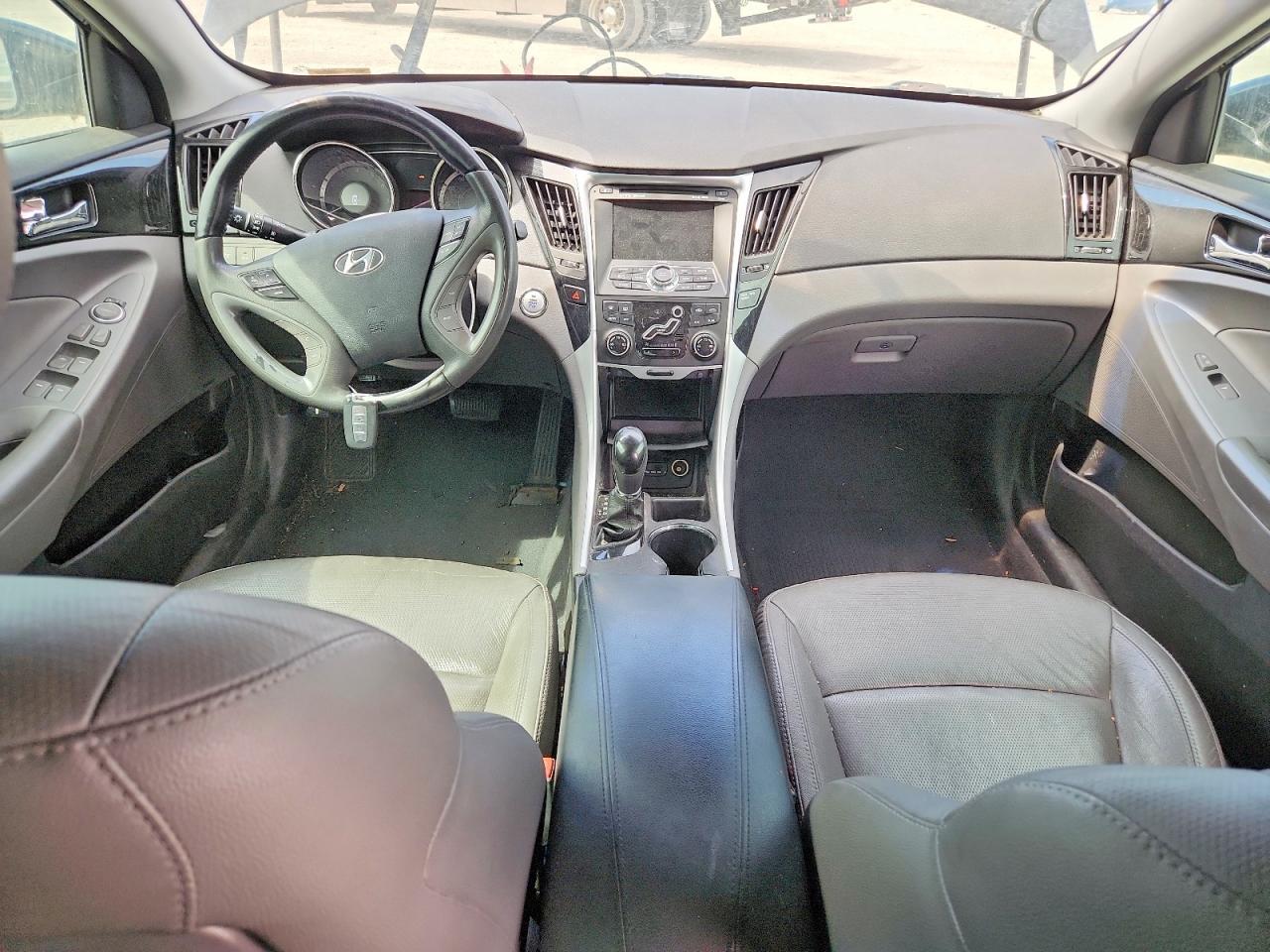 2011 HYUNDAI SONATA