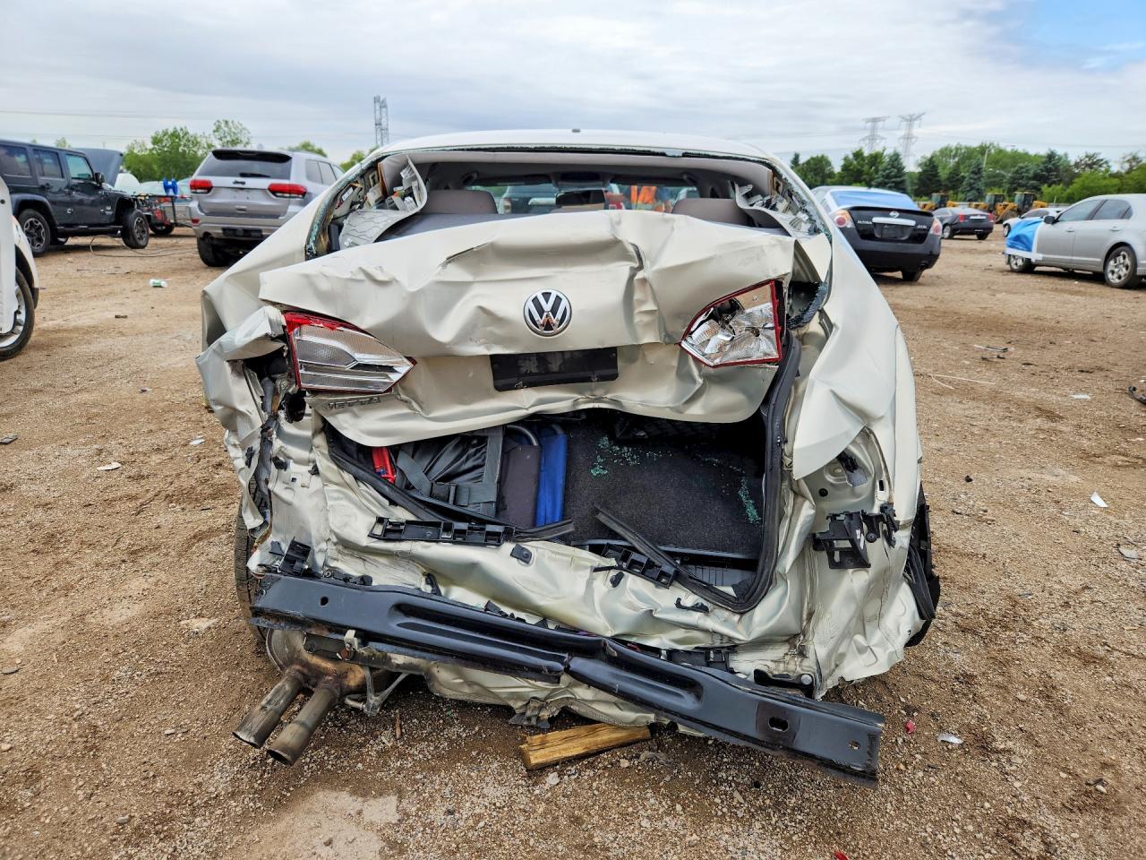 2011 VOLKSWAGEN JETTA
