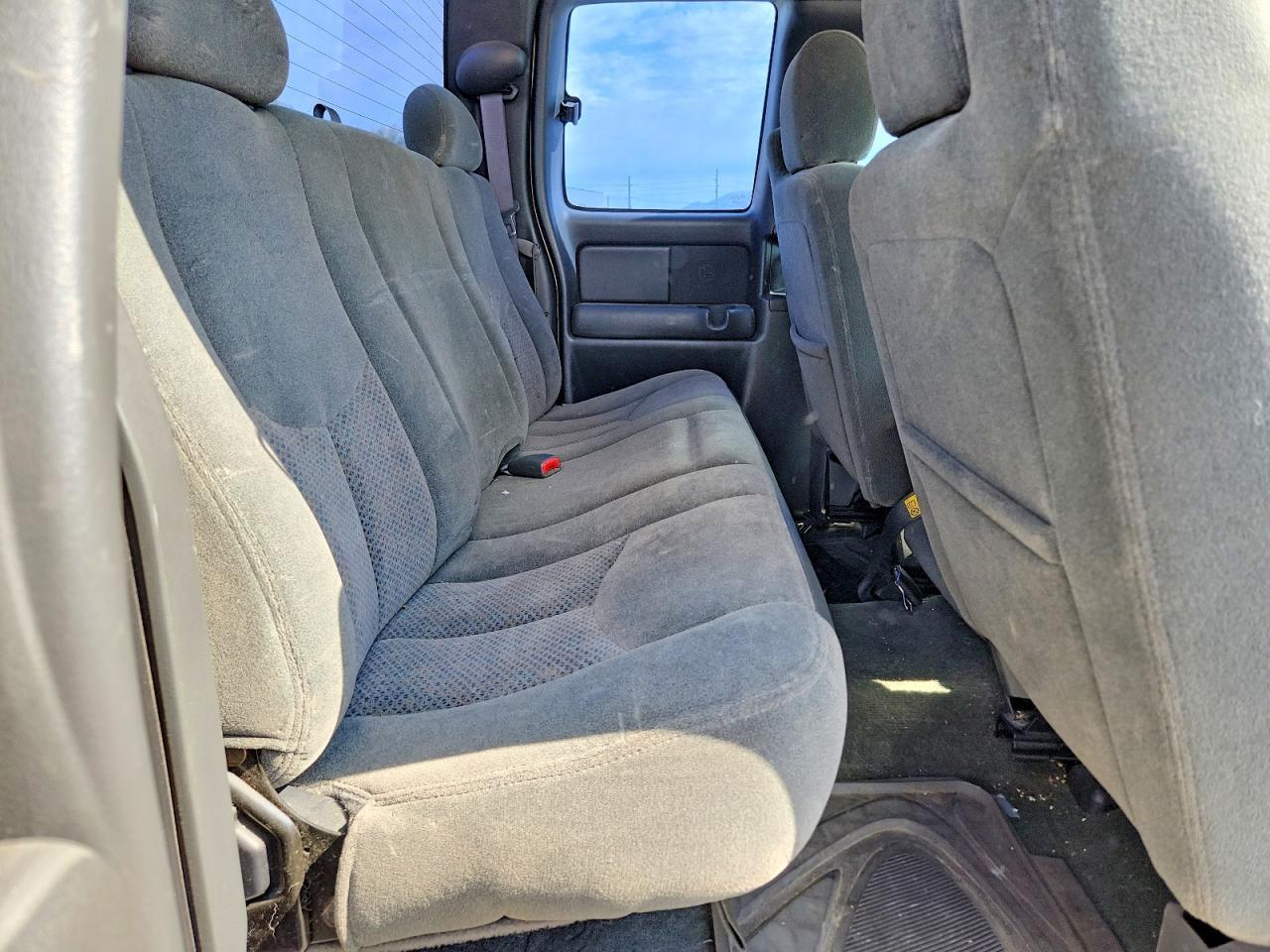 2004 CHEVROLET Silverado