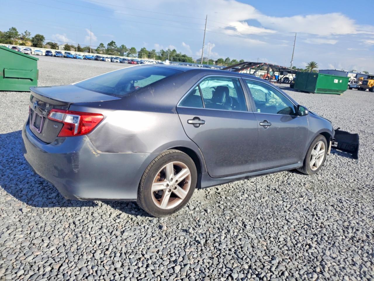 2014 TOYOTA CAMRY