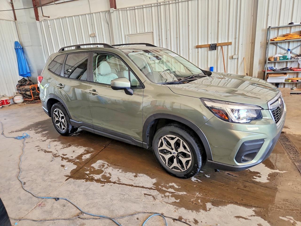 2020 SUBARU FORESTER