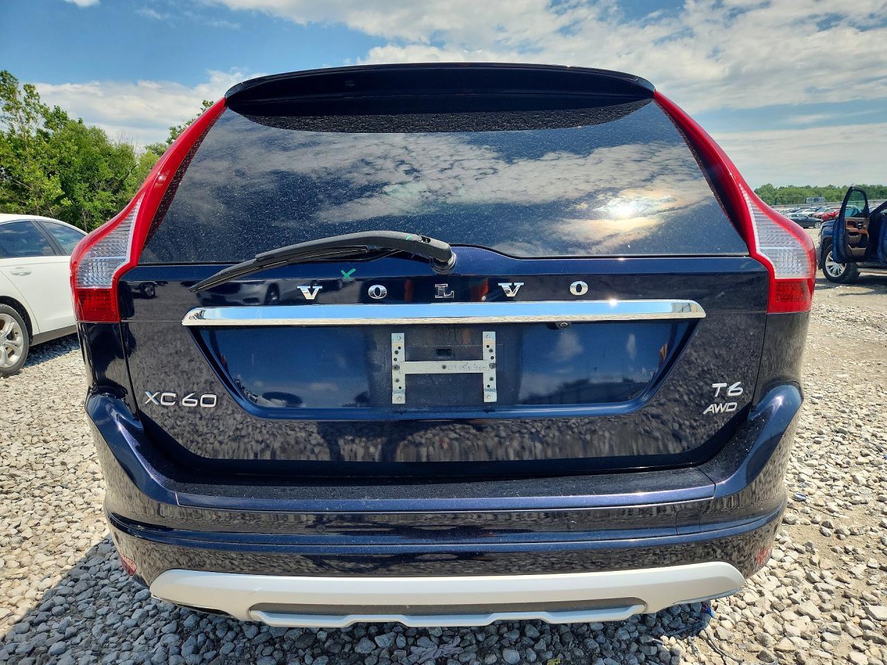 2017 VOLVO XC60