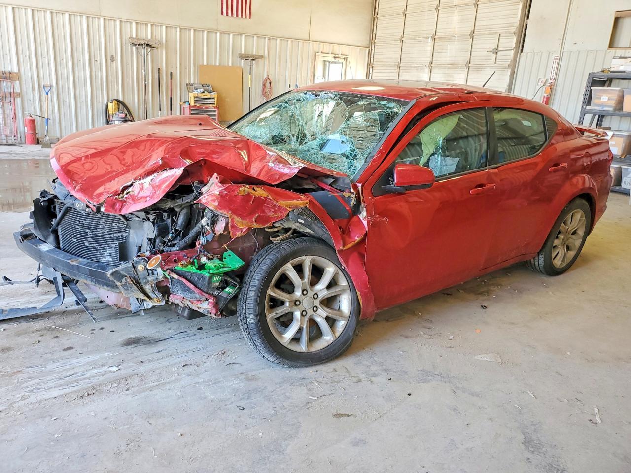2013 DODGE Avenger