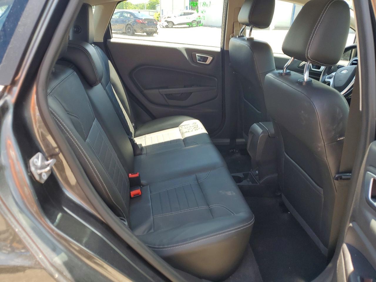 2016 FORD Fiesta