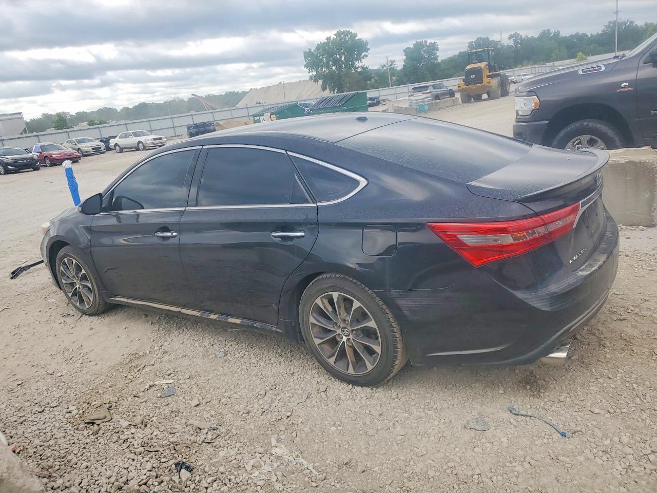 2018 TOYOTA Avalon