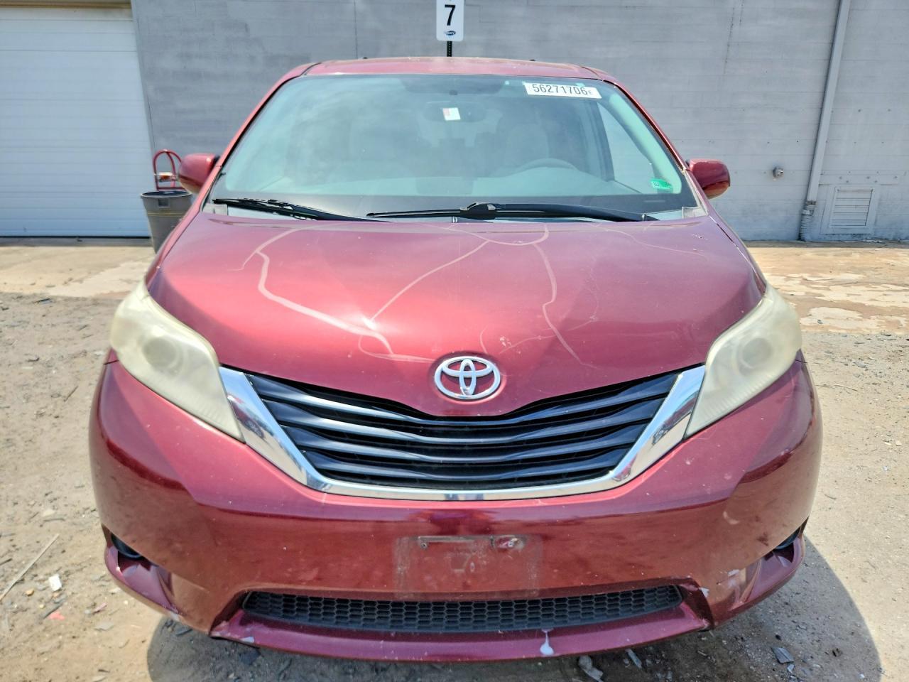 2012 TOYOTA SIENNA