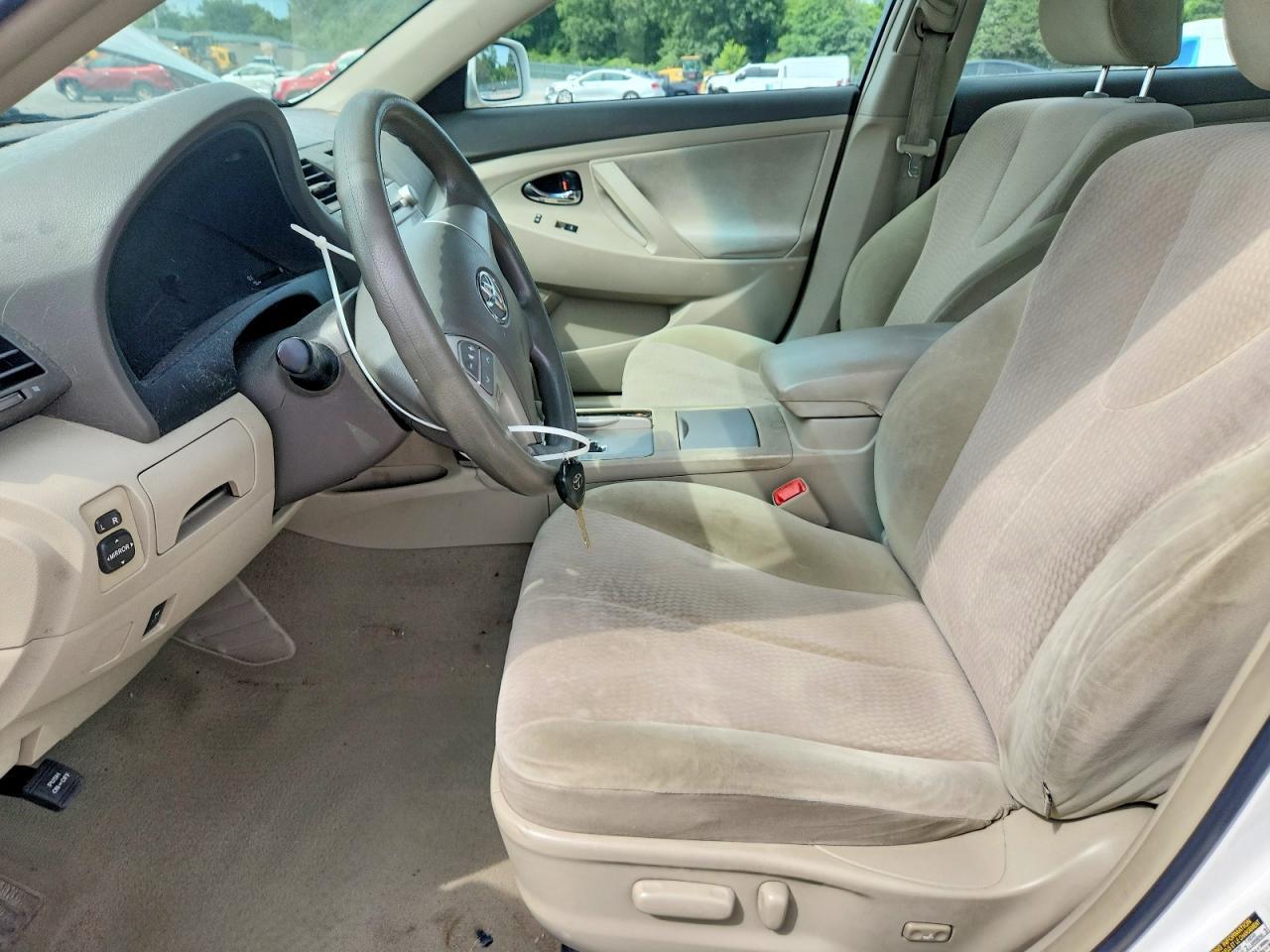 2011 TOYOTA CAMRY