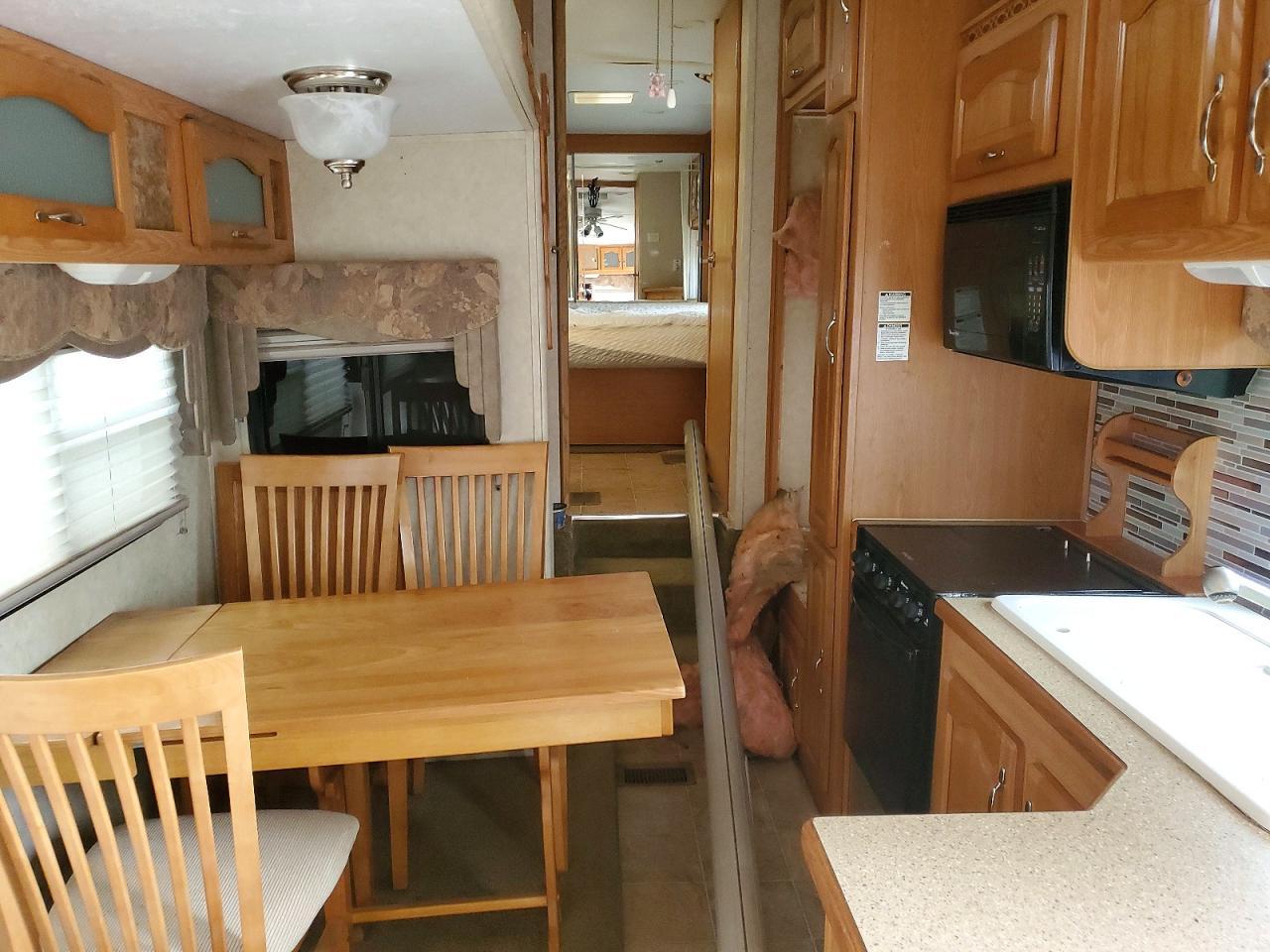 2005 Cardinal Trailer
