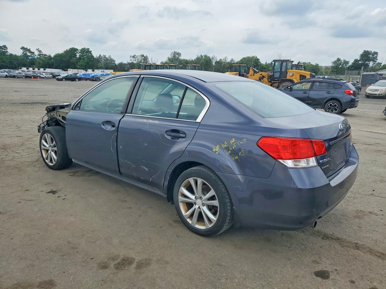 2014 SUBARU Legacy