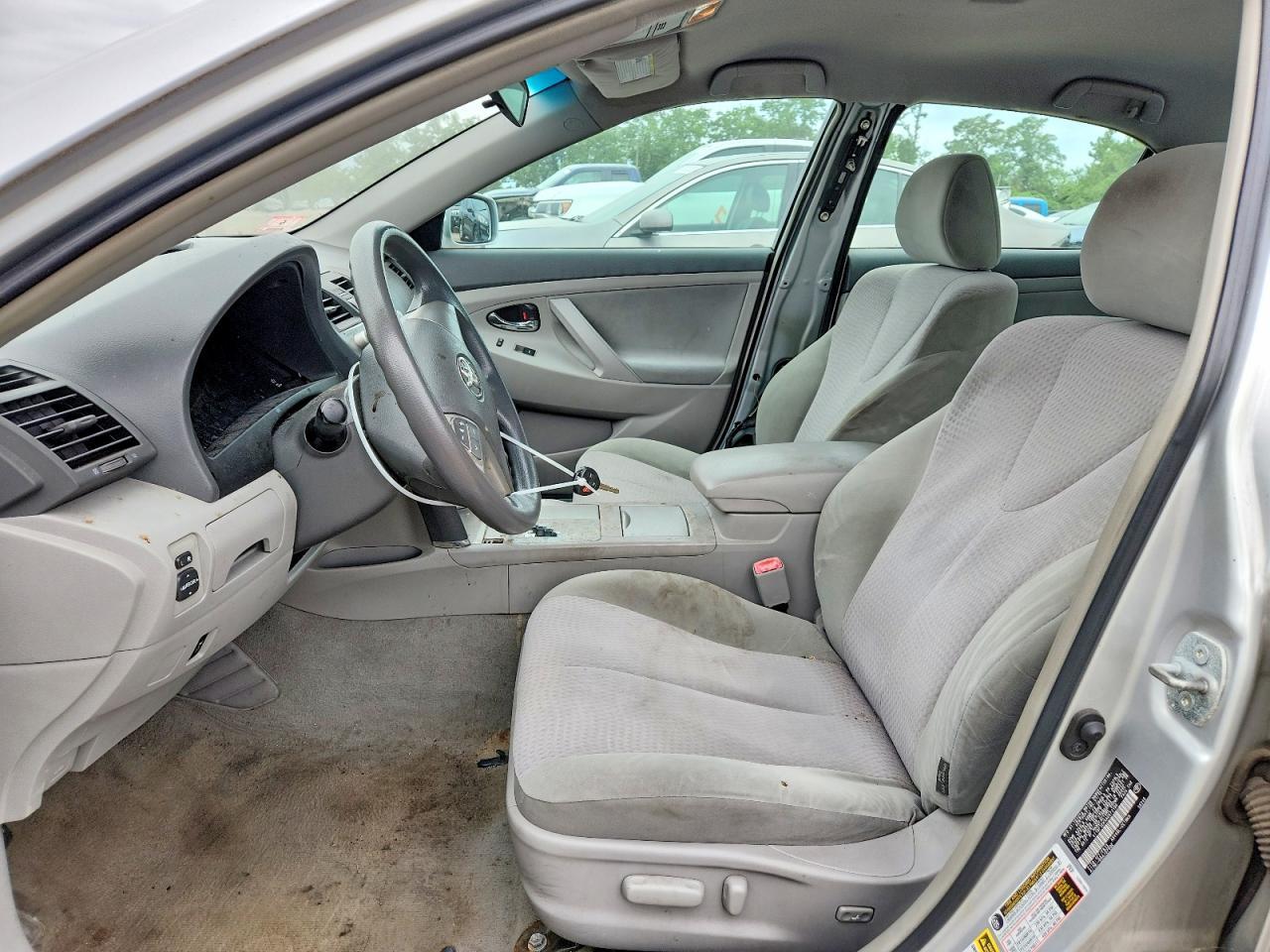 2010 TOYOTA CAMRY