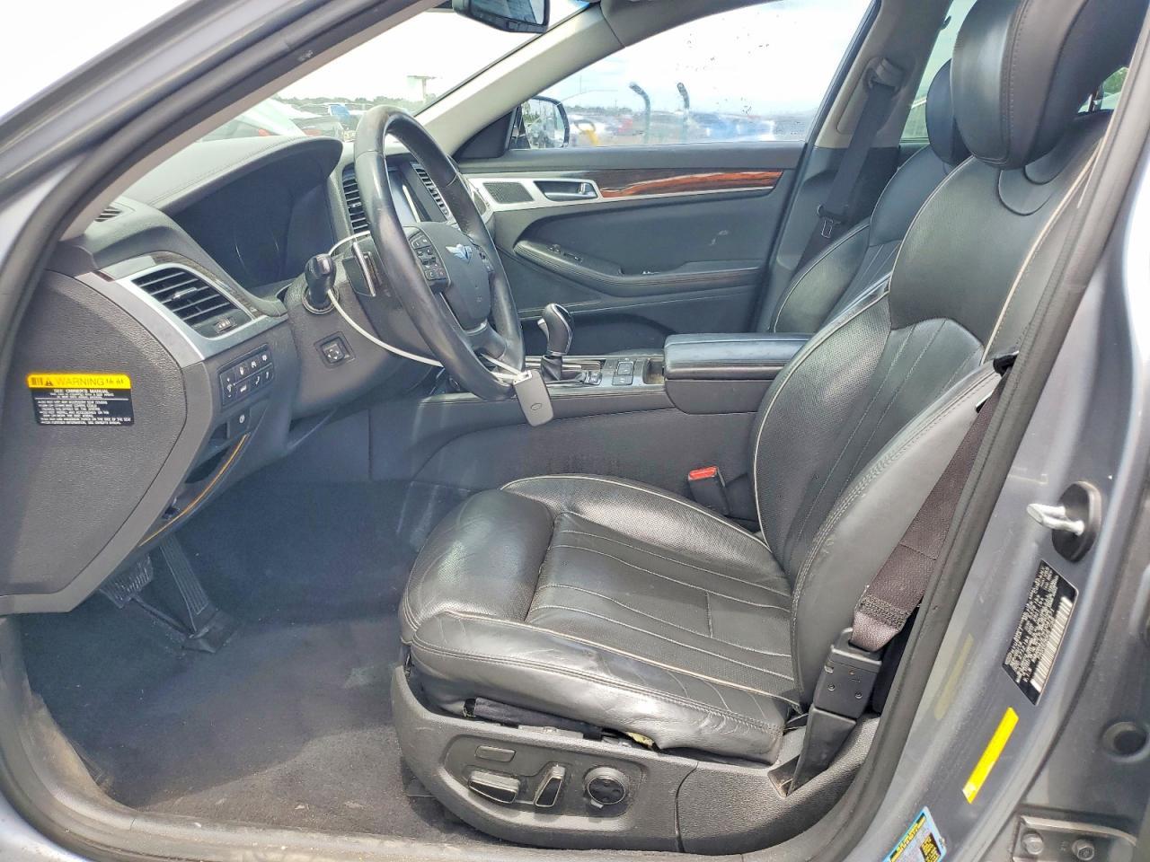 2015 HYUNDAI GENESIS