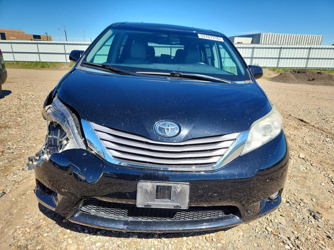2015 TOYOTA SIENNA