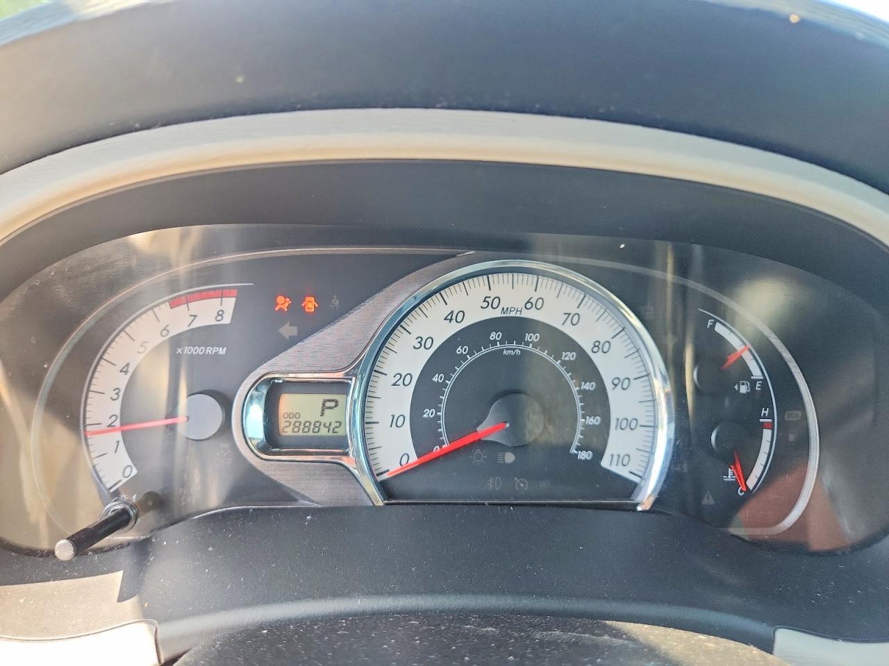 2011 TOYOTA SIENNA