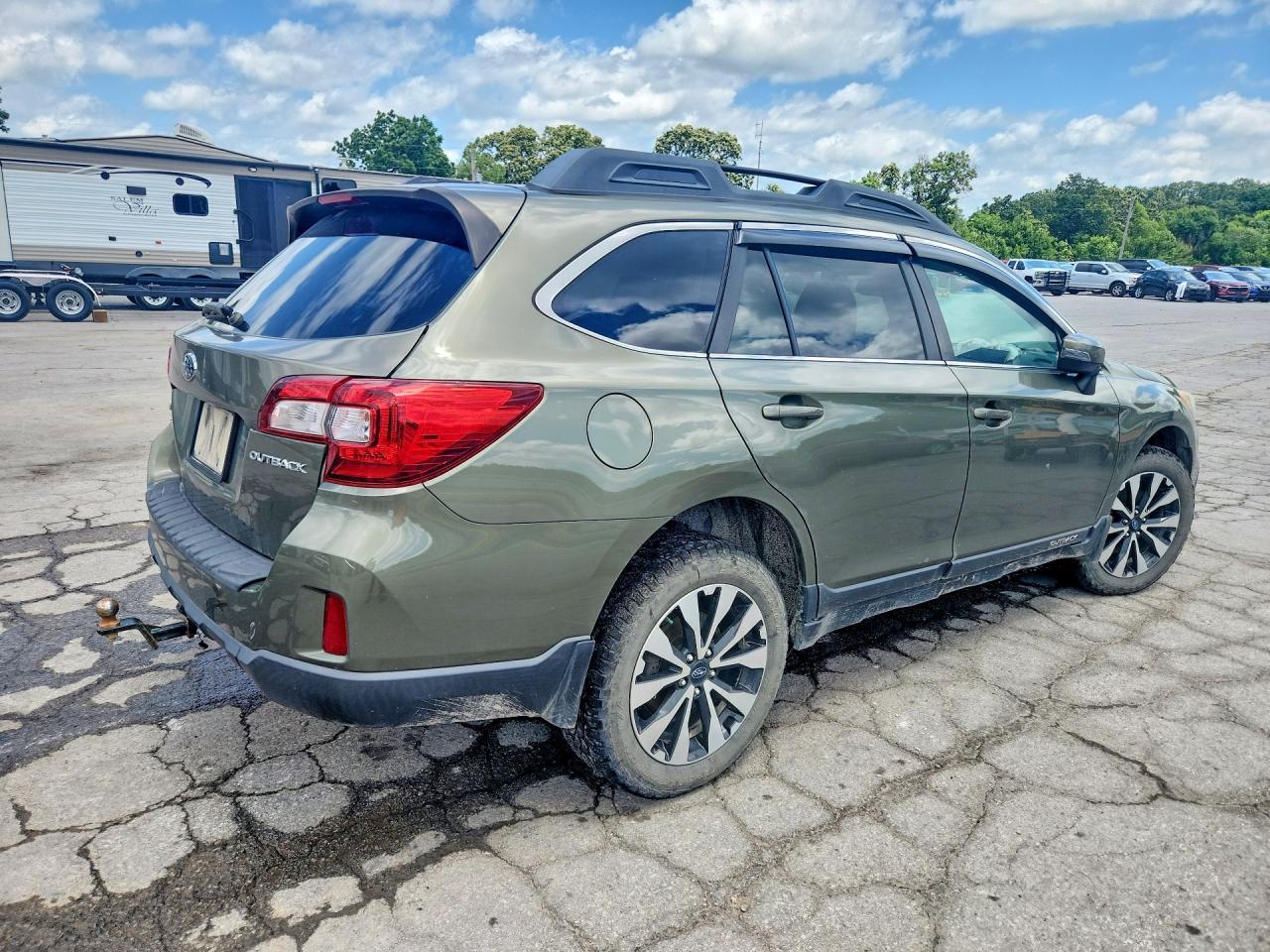 2015 SUBARU Outback